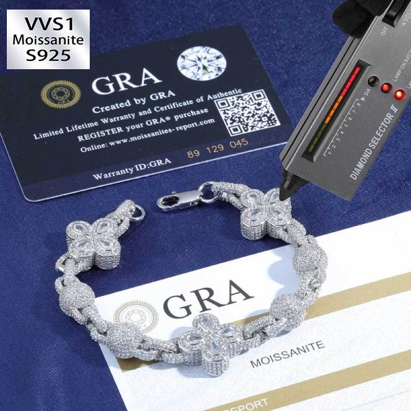 S925 Silver Moissanite Round Bead Clover Bracelet