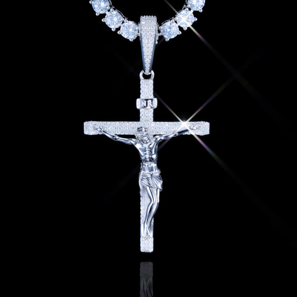925s & Vvs Moissanite Crucifix Necklace