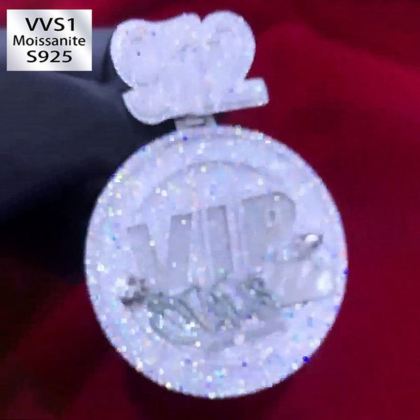 Moissanite Number 912 Buckle "VIP" Letter Round Pendant