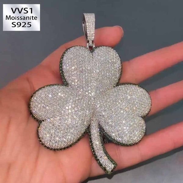 Moissanite Green Diamond Decorated Four-leaf Clover Lucky Pendant