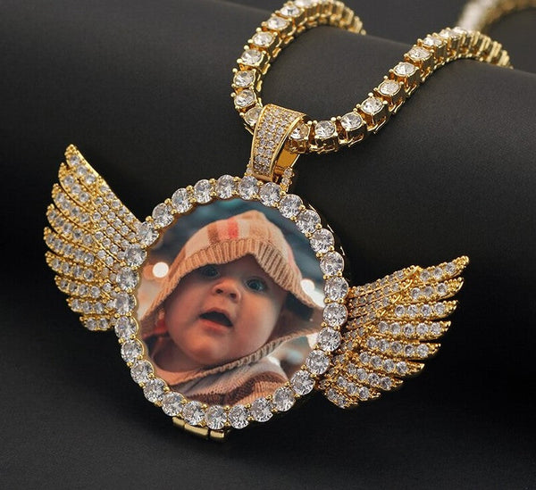 Picture Chain With Wings - Personalize with Picture and Words